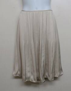  [17941] 　アンタイトル　/　ゆったりサイズ3 　/　上品なプリーツスカート /　　日本製