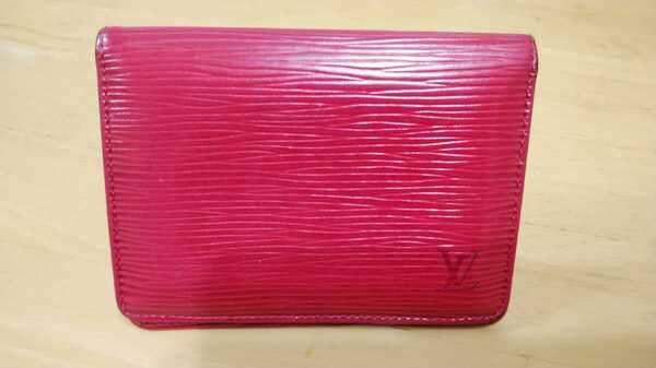 中古 LOUIS VUITTON ルイヴィトン エピ パスケース 定期入れ カードケース レッド LV Vernis cardcase 赤　送料無料