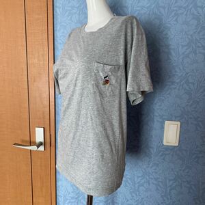 UNIQLO 半袖Tシャツ　　ミッキーマウス刺繍入り　　メンズＭ トップス