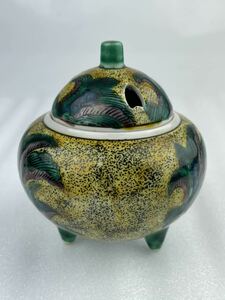 .489 secondhand goods Kutani length raw Kutani censer . cover fruit tree overglaze enamels round shape tripod censer 