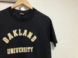 【送料込み】70sヴィンテージ！MADE IN USA アメリカ製Velva SheenベルバシーンOAKLAND2段プリント黒ブラックTシャツ sizeM レアカラー