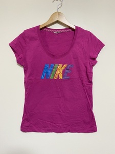 ▼ NIKE レディース 半袖 Tシャツ ビビット ピンク ロゴプリントT アニマルロゴ 柄ロゴ グラフィック ラウンドカラー M相当