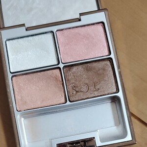 LUNASOL スキンモデリングアイズ 03 beige pink