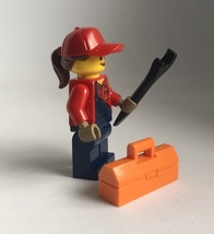 即決　新品　未使用　レゴ　ＬＥＧＯ ミニフィグ メカニックガール エンジニア　整備士の女の子　工具箱　ミニフィギュア シティ　タウン_画像2