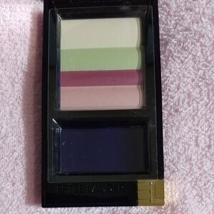 エスティローダグラフィックカラー05チャーミングピンク
