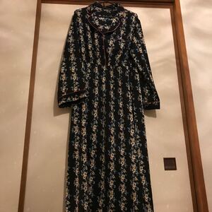 花柄シャツワンピース