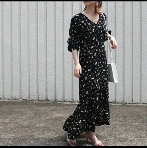 ティアード 花柄ロングワンピース