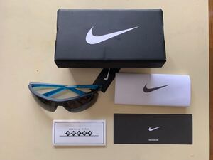 NIKE MAX optics