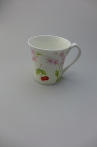 *. bargain * half-price and downward * Aynsley *AYNSLEY* England made * Cherry bro Sam * yoke * mug *bon tea ina* mug 