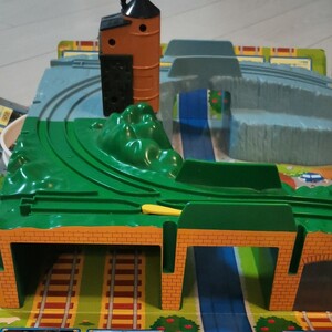 トーマス プラレール 立体レール