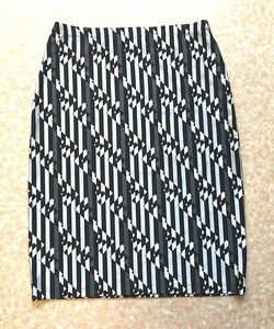 FENDI Fendi *F Logo motif * skirt * black × gray × white * size 42*L rom and rear (before and after) * free shipping 