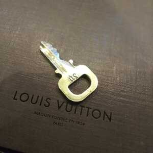 送料無料 鍵のみになります。番号311 美品 Louis Vuitton パドロック カデナ 南京錠 ルイヴィトン 鍵 ゴールド
