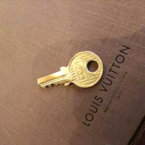 送料無料 鍵のみになります。番号209 美品 Louis Vuitton パドロック カデナ 南京錠 ルイヴィトン 鍵 ゴールド