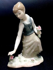 3QV売切！税無し☆LLADRO★リヤドロ★花摘み★1172★フィギュリン★陶器人形★オブジェ★絶版★現品限り★0706-11