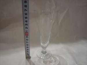 新品未使用品　レア　グラス　高さ17センチ　ガラス　硝子　昭和レトロ　希少品　アンティーク　ビンテージコレクション
