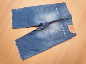 O159 ★ Половина джинсов Levi's 501 ★ W32 Используется обработка джинсовых шорт ★ Обратное решение ★