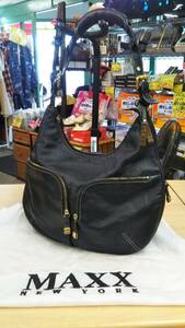 ☆美品　MAXX NEW YORK 2WAY レザーショルダーバッグ　ホーボーバッグ　牛革　