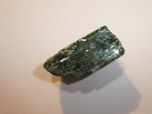 エピドート epidote 緑簾 原石19.15ct天然石!原石母岩付きルース☆エピドート原石 エネルギーの増幅 パワーストーン　5