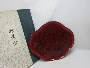 ZG07308 【 松葉盆 梅型 茶盆 朱色系 和食器 菓子器 紙箱 】 検) 茶道具 茶事 茶器 茶会 くりぬき お点前 献茶 茶具 茶の湯 来客 ⅱ