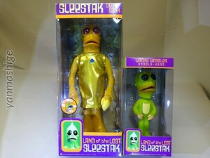 新品FUNKO マーシャル博士の恐竜ランド 限定金 スリースタック 2種セット Land of the Lost GOLD Sleestak Enik COIN BANK ファンコ 検)POP