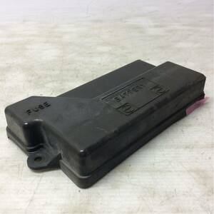 D28-21 スズキ ベクスター125 CF42A バッテリーカバー 純正部品