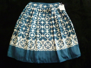 [ new goods ]HUSHUSH/ HusHush ^ blue green series round shape Circle design satin style pleat flared skirt 1/ world knees height blue green group ^SK713