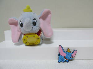  Disney Dumbo [SEGA( Sega )..-. photo frame attaching small soft toy ]*[ retro style badge ( brooch ) Disney Land ]