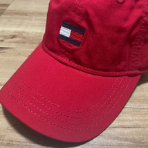 【USA正規品】 トミーヒルフィガー TOMMY HILFIGER ストリート 帽子 キャップ ストラップ調節 red 赤 HIPHOP コットン100％ (25)_画像1