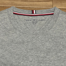 XL 【TOMMY HILFIGER 】トミーヒルフィガー USA正規品 ベーシック ロンT 長袖Tシャツ 刺繍 ワンポイント フラッグロゴ グレー 綿100％ _画像4