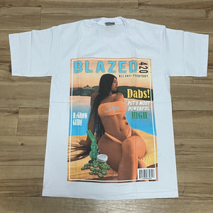 LA発【2XL】ブレイズ 420 セクシー カバーガール グラフィック 半袖 ヘビーウェイト Tシャツ HIPHOP ヒップホップ BLAZED 白