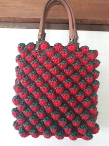 ハンドメイド いちごいっぱいちょこっとバック