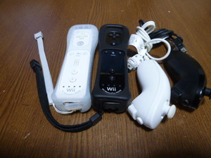 RSJN2【送料無料 動作確認済】Wii リモコン モーションプラス　ジャケット ストラップ　ヌンチャク　ブラック　ホワイト 純正品 2個セット