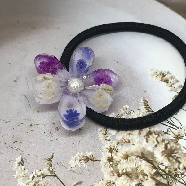 お花のかたち かすみ草 ドライフラワー パール ヘアゴム