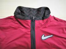 ★新品　ナイキ　NIKE　豪華ランニングシャツ　★反射素材　★サムホール付　★ハーフジップ　★DRY-FIT使用　★Sサイズ　_画像3