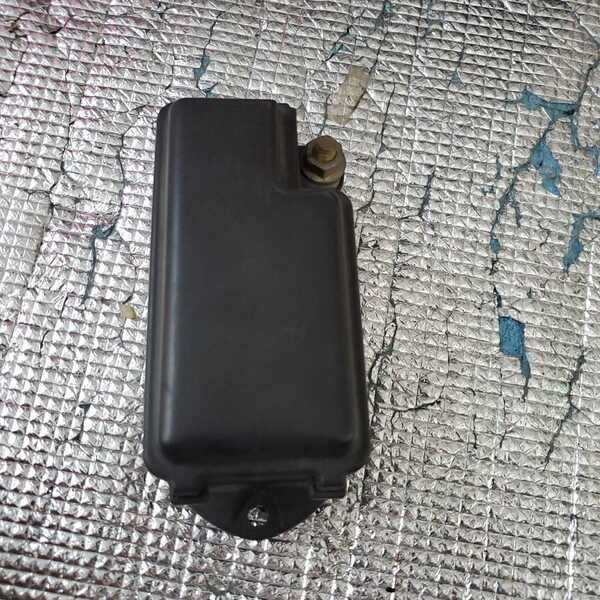 A-52 95-97年式 XJ6ヒューズリレーボックス LNA 2800 EF