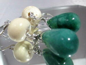  high class natural Green emerald &Buffalo Bone earrings 
