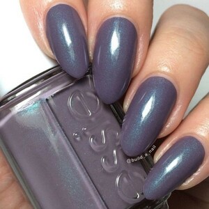 廃盤レアカラー！ essie 3038 Coat Couture