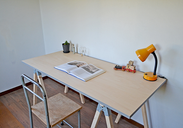 Table simple Sawhorse gris clair 155, table d'atelier, établi, luminaires de bureau, œuvres faites à la main, meubles, Chaise, tableau, bureau