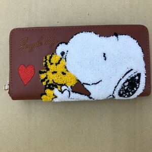 0017スヌーピーロングウォレットサガラ刺繍1