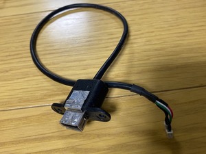 FUJITSU ESPRIMO FH56/ED 型名 FMVF56EDR についてた　USBケーブル部品　中古