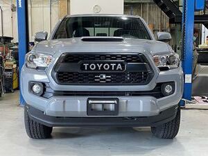 リップスポイラー トヨタ タコマ Tacoma アンダーカバー 引き取り可 岐阜