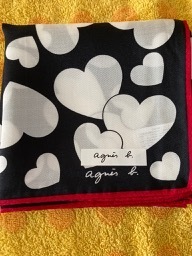 agnes b. Agnes b шелк шарф Heart чёрный 