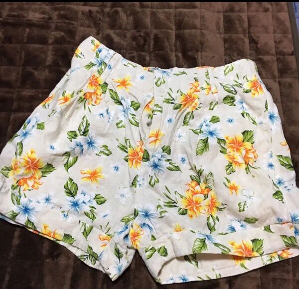 GU ショートパンツ 花柄 リゾートパンツ