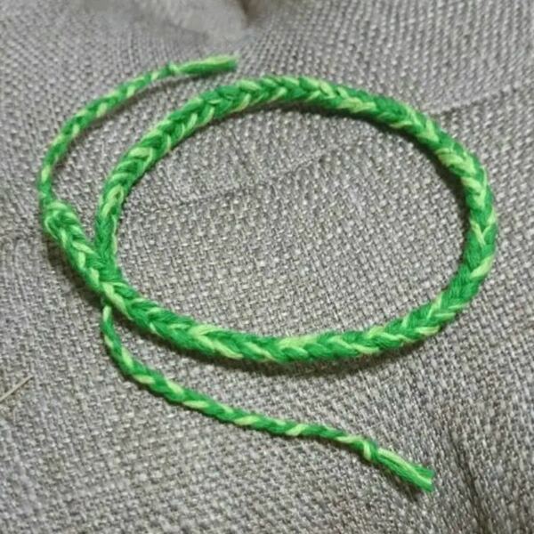 ミサンガ アンクレット ブレスレット 刺繍糸 アクセサリー ハンドメイド 緑 グリーン 黄緑