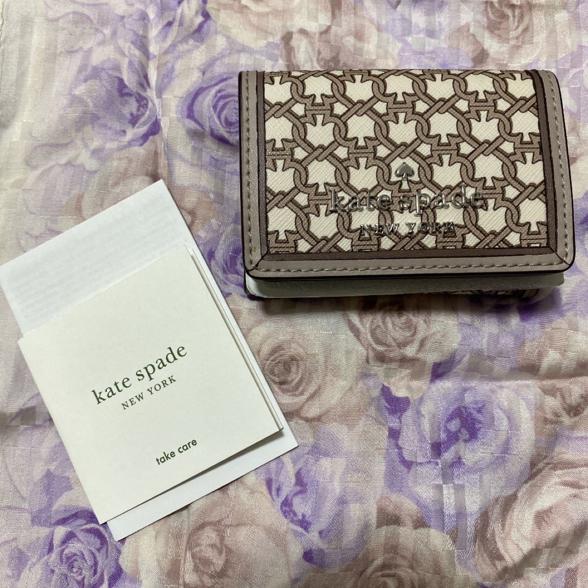 完売品】kate spade シルビアディスコドット長財布&ミニキーウォレット