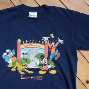 USA古着 ミッキー Disney ディズニー Tシャツ メンズ Sサイズ 大きめ ディズニーワールド ドナルド グーフィー キャラ アメリカ仕入 T1168