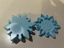 ♪アナと雪の女王　オラフ　小物入れ　お菓子がはいっていたもの　空容器　プラスチック　水色♪_画像4