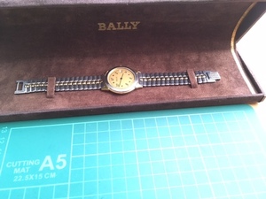  excellent case attaching rare Vintage BALLY Bally SWISS MADE 73.01 Date silver × Gold original breath quarts men's wristwatch 