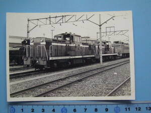 (J36) 写真 古写真 電車 鉄道 鉄道写真 ディーゼル機関車 DD13133 昭和42年6月 田端 アルバムからの剥がし跡があります