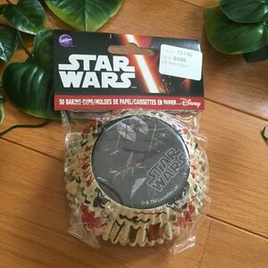 【新品即決】ウィルトン　スターウォーズ 柄カップケーキ型マフィンカップ　STAR WARS Wilton 製菓用品焼き型